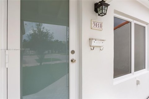 Villa ou maison à louer à Coral Gables, Floride: 2 chambres, 160.72 m2 № 1966378 - photo 4