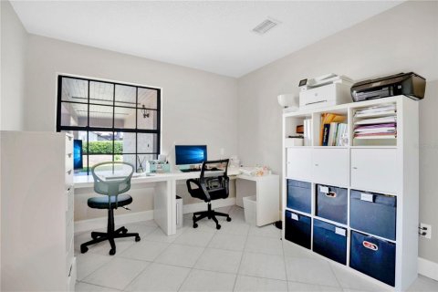 House in Orlando, Florida 4 bedrooms, 206.8 sq.m. № 2151268 - photo 24