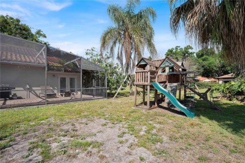 House in Orlando, Florida 4 bedrooms, 206.8 sq.m. № 2151268 - photo 30