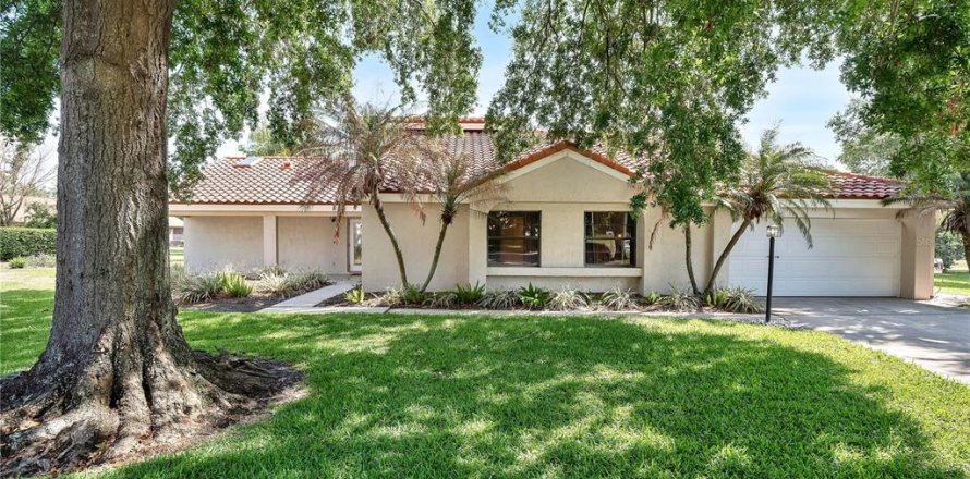 House in Orlando, Florida 4 bedrooms, 206.8 sq.m. № 2151268