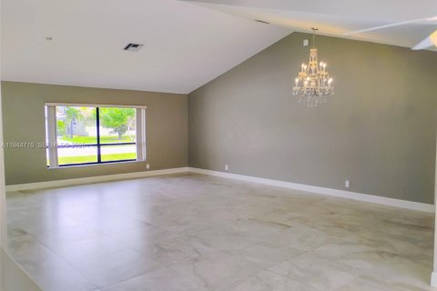 Снять в аренду виллу или дом в Бойнтон-Бич, Флорида 4 спальни, 199м2, № 2003828 - фото 5