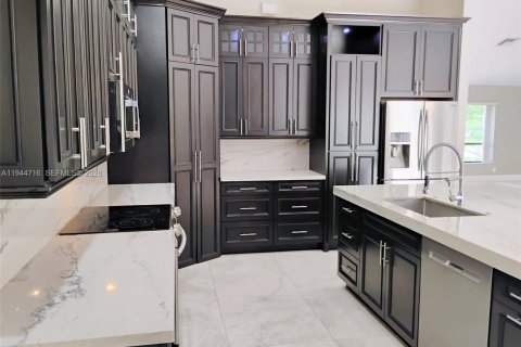 Снять в аренду виллу или дом в Бойнтон-Бич, Флорида 4 спальни, 199м2, № 2003828 - фото 9