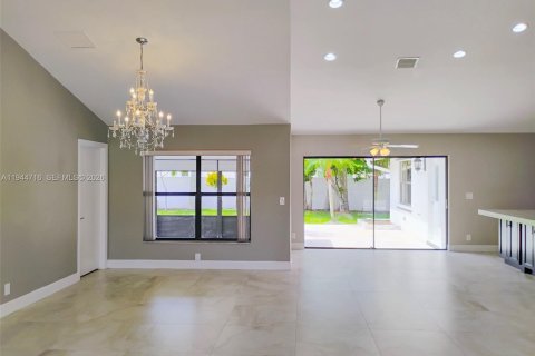 Снять в аренду виллу или дом в Бойнтон-Бич, Флорида 4 спальни, 199м2, № 2003828 - фото 7