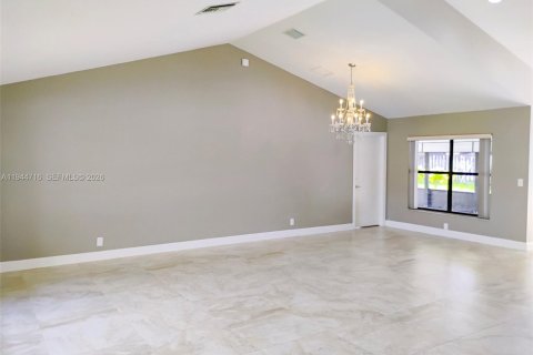 Снять в аренду виллу или дом в Бойнтон-Бич, Флорида 4 спальни, 199м2, № 2003828 - фото 6