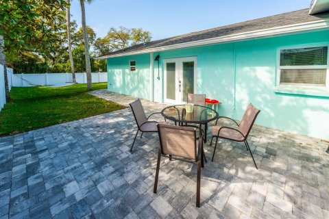 Apartment in New Smyrna Beach, Florida 3 bedrooms, 129.32 sq.m. № 1561256 - photo 5