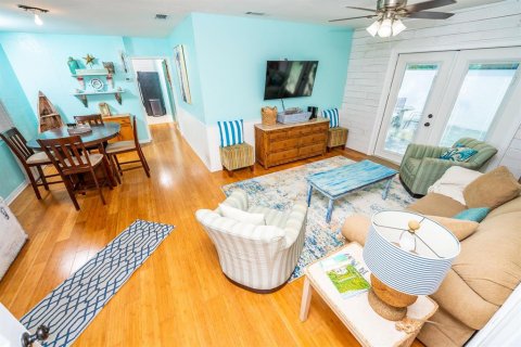 Apartment in New Smyrna Beach, Florida 3 bedrooms, 129.32 sq.m. № 1561256 - photo 12