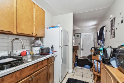 Commercial property in Tampa, Florida 4 bedrooms, 111.11 sq.m. № 1725578 - photo 12