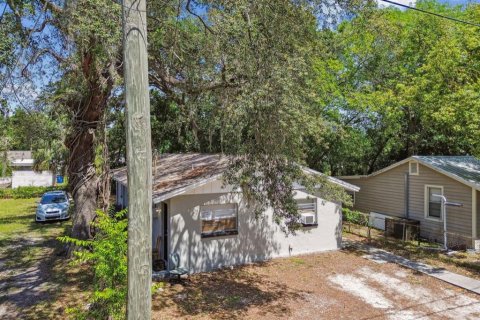 Commercial property in Tampa, Florida 4 bedrooms, 111.11 sq.m. № 1725578 - photo 27