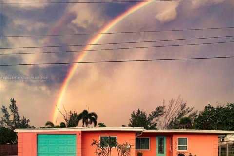 House in Punta Gorda, Florida 3 bedrooms № 1872441 - photo 1