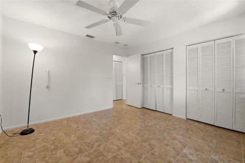 Condo in Bradenton, Florida, 1 bedroom  № 2197036 - photo 17
