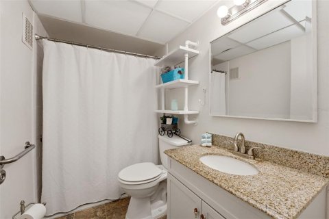 Condo in Bradenton, Florida, 1 bedroom  № 2197036 - photo 15