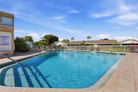 Condo in Bradenton, Florida, 1 bedroom  № 2197036 - photo 24