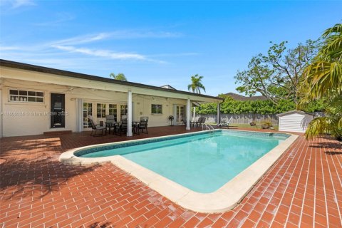 Villa ou maison à vendre à Miami, Floride: 4 chambres, 224.82 m2 № 2024330 - photo 15