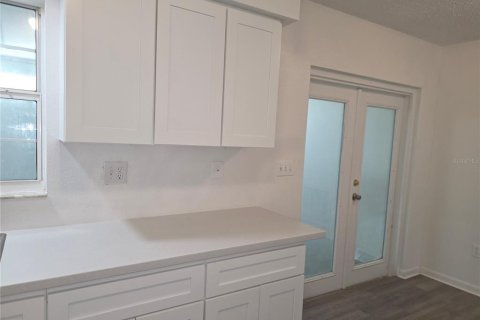 Villa ou maison à louer à Kissimmee, Floride: 2 chambres, 95.22 m2 № 2099843 - photo 16
