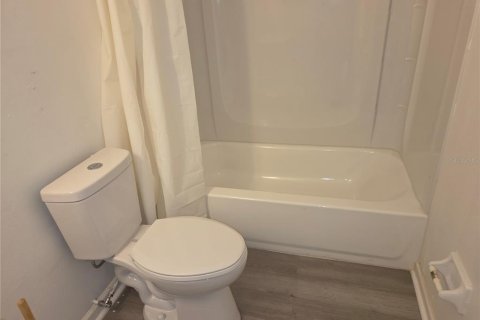 Villa ou maison à louer à Kissimmee, Floride: 2 chambres, 95.22 m2 № 2099843 - photo 21