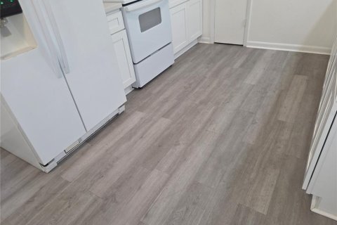 Villa ou maison à louer à Kissimmee, Floride: 2 chambres, 95.22 m2 № 2099843 - photo 15