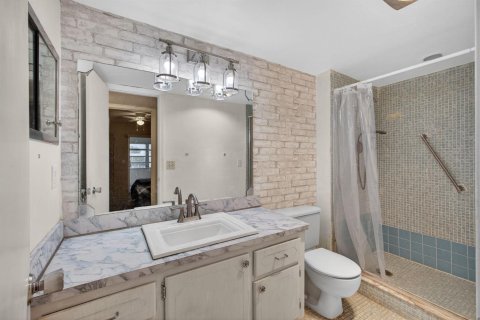 Condo in West Palm Beach, Florida, 2 bedrooms  № 2183104 - photo 17