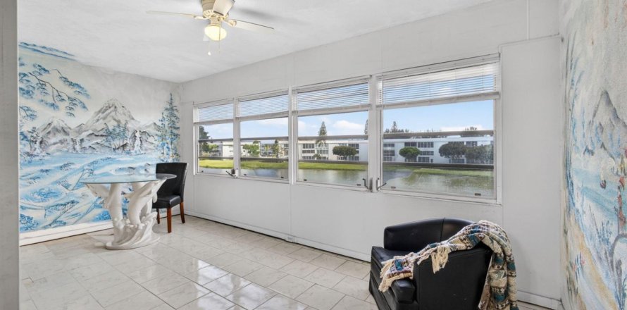 Condo in West Palm Beach, Florida, 2 bedrooms  № 2183104