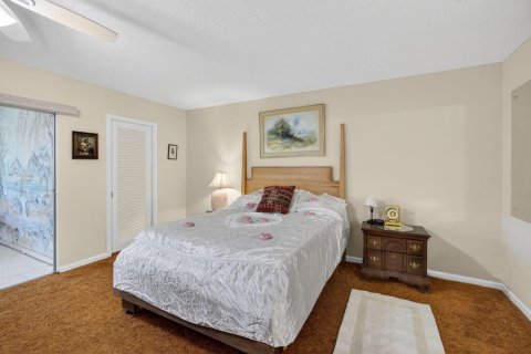 Condo in West Palm Beach, Florida, 2 bedrooms  № 2183104 - photo 12