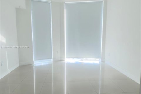 Copropriété à louer à Miami, Floride: 1 chambre, 77.29 m2 № 2017539 - photo 18