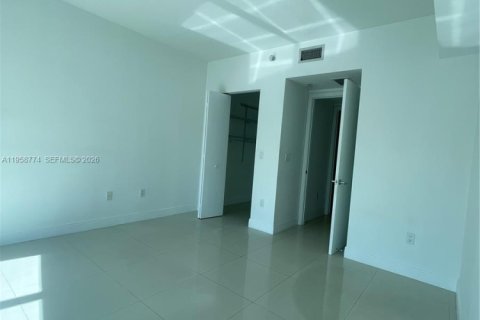 Copropriété à louer à Miami, Floride: 1 chambre, 77.29 m2 № 2017539 - photo 24