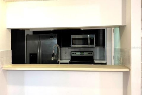 Condo in Tampa, Florida, 2 bedrooms  № 1812891 - photo 11