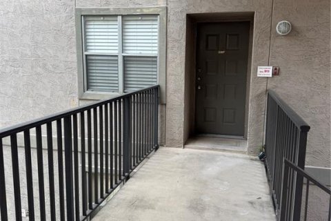 Condo in Tampa, Florida, 2 bedrooms  № 1812891 - photo 2