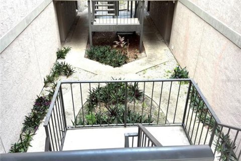 Condo in Tampa, Florida, 2 bedrooms  № 1812891 - photo 4