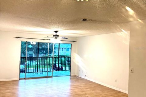 Condo in Tampa, Florida, 2 bedrooms  № 1812891 - photo 6