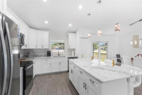 Casa en venta en North Port, Florida, 3 dormitorios, 140.1 m2 № 2239343 - foto 6