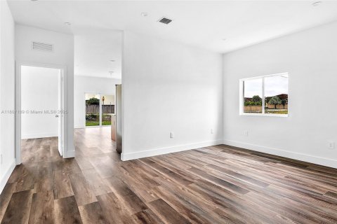 Casa en venta en Homestead, Florida, 4 dormitorios, 145.58 m2 № 1741270 - foto 12
