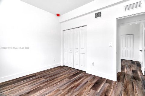 Casa en venta en Homestead, Florida, 4 dormitorios, 145.58 m2 № 1741270 - foto 25