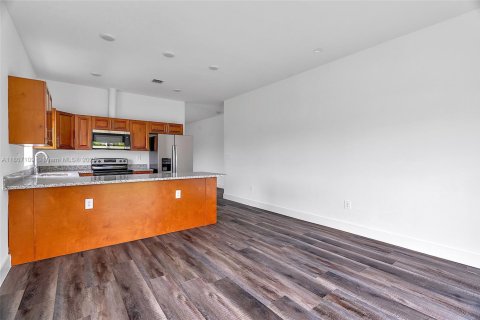 Casa en venta en Homestead, Florida, 4 dormitorios, 145.58 m2 № 1741270 - foto 9