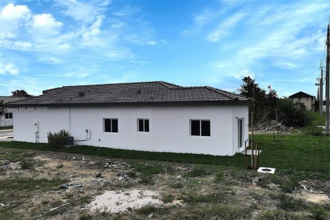 Casa en venta en Homestead, Florida, 4 dormitorios, 145.58 m2 № 1741270 - foto 29