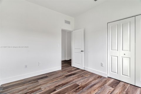 Casa en venta en Homestead, Florida, 4 dormitorios, 145.58 m2 № 1741270 - foto 23
