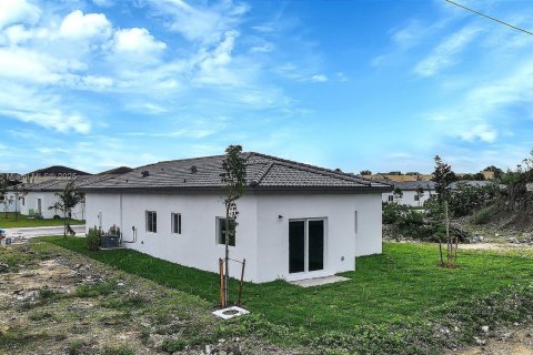 Casa en venta en Homestead, Florida, 4 dormitorios, 145.58 m2 № 1741270 - foto 30