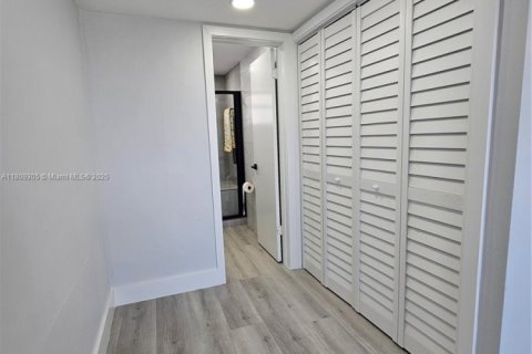 Купить кондоминиум в Лодерхилл, Флорида 2 спальни, 88.26м2, № 1936951 - фото 14