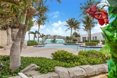 Condominio en venta en Sunny Isles Beach, Florida, 42.46 m2 № 1756492 - foto 9