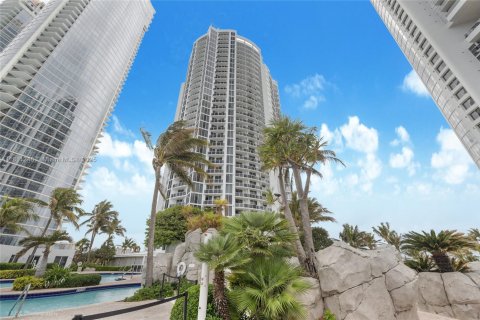 Condominio en venta en Sunny Isles Beach, Florida, 42.46 m2 № 1756492 - foto 1