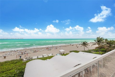 Condominio en venta en Sunny Isles Beach, Florida, 42.46 m2 № 1756492 - foto 8