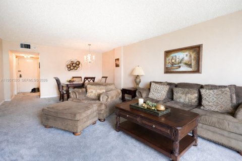 Condominio en venta en Hollywood, Florida, 1 dormitorio, 83.61 m2 № 2019587 - foto 17
