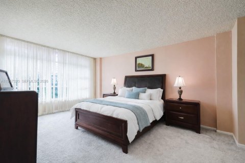 Condominio en venta en Hollywood, Florida, 1 dormitorio, 83.61 m2 № 2019587 - foto 8