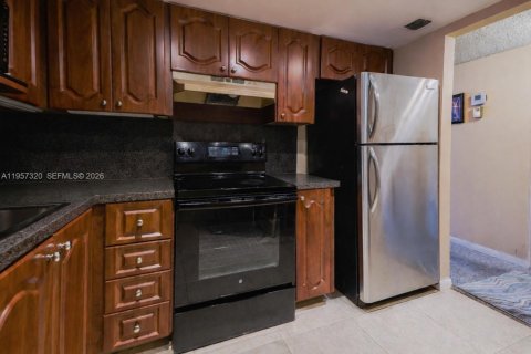 Condominio en venta en Hollywood, Florida, 1 dormitorio, 83.61 m2 № 2019587 - foto 13