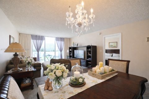 Condominio en venta en Hollywood, Florida, 1 dormitorio, 83.61 m2 № 2019587 - foto 3