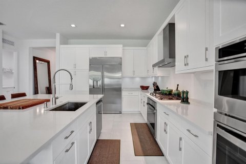 House in Boca Raton, Florida 4 bedrooms, 304.91 sq.m. № 2185498 - photo 12