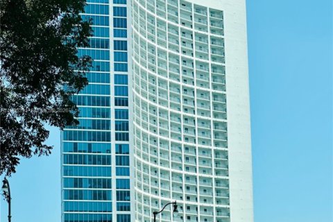 Copropriété à louer à Miami, Floride: 1 chambre, 71.81 m2 № 2027114 - photo 2