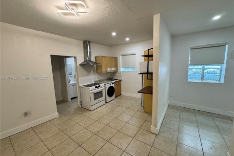 Condominio en venta en Miami, Florida, 1 dormitorio, 43.2 m2 № 1700955 - foto 4