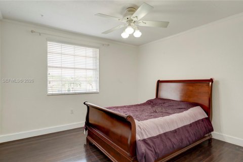 House in Sunrise, Florida 3 bedrooms, 142.05 sq.m. № 2068779 - photo 29