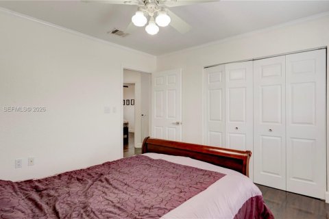 House in Sunrise, Florida 3 bedrooms, 142.05 sq.m. № 2068779 - photo 30