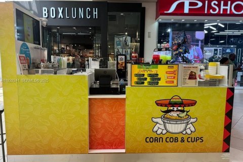 Commercial property in Coral Springs, Florida № 2052790 - photo 3